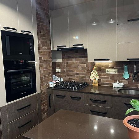 Apartment Anzi Batumi Exteriör bild