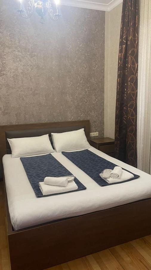 Apartment Anzi Batumi Exteriör bild