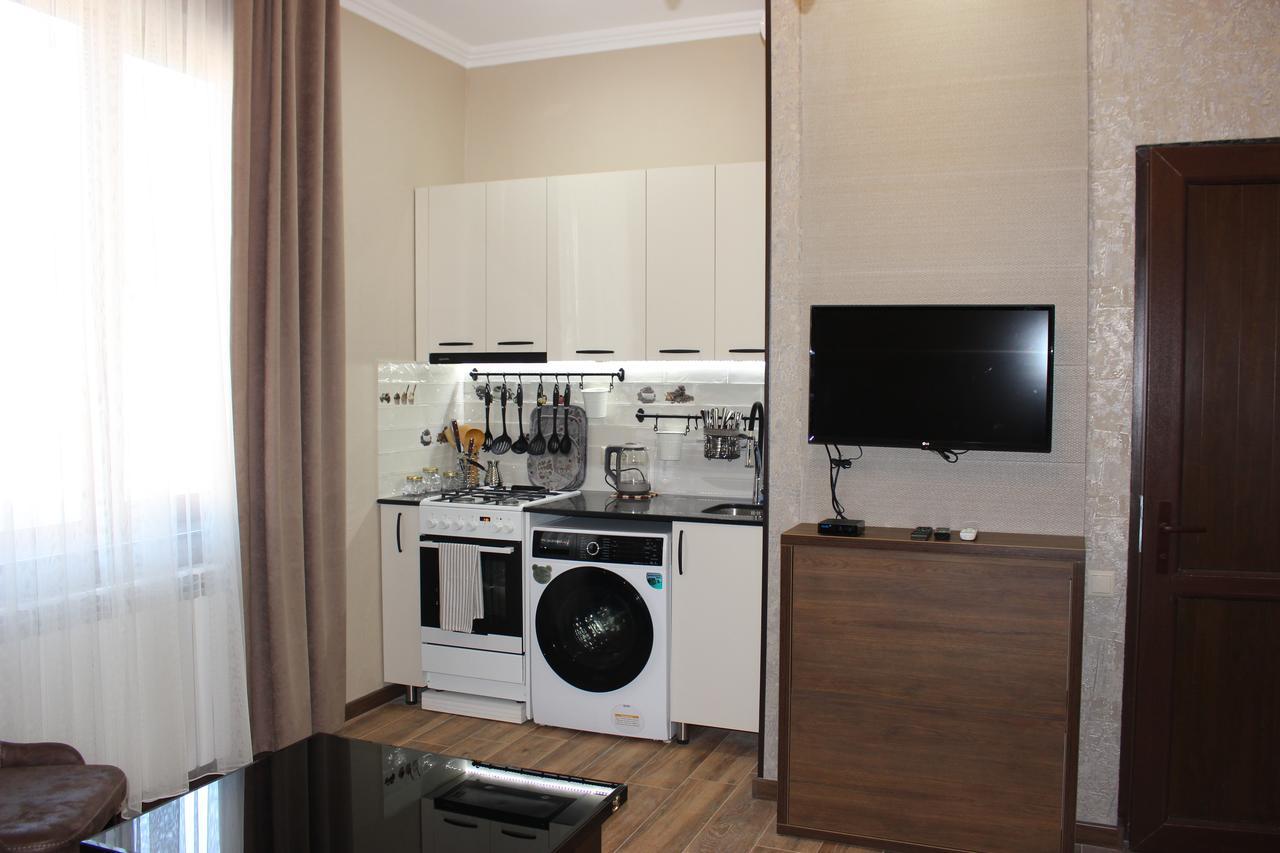 Apartment Anzi Batumi Exteriör bild